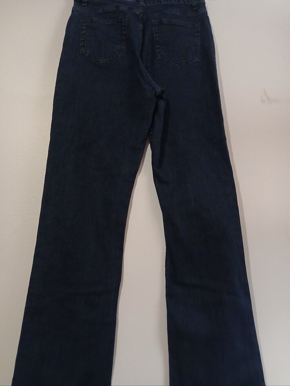Denim And Co. Ladies Blue Jeans. Size 4 Tall - Picture 9 of 14